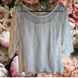 Adiva Large NWOT lace with attached undershirt ivory floral design woman's top